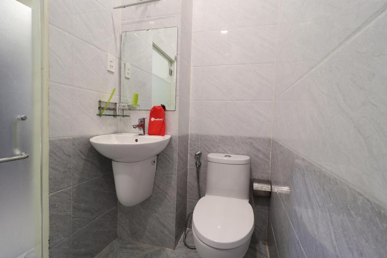Reddoorz Plus @ Dong Den Street Hotell Ho Chi Minh-byen Eksteriør bilde