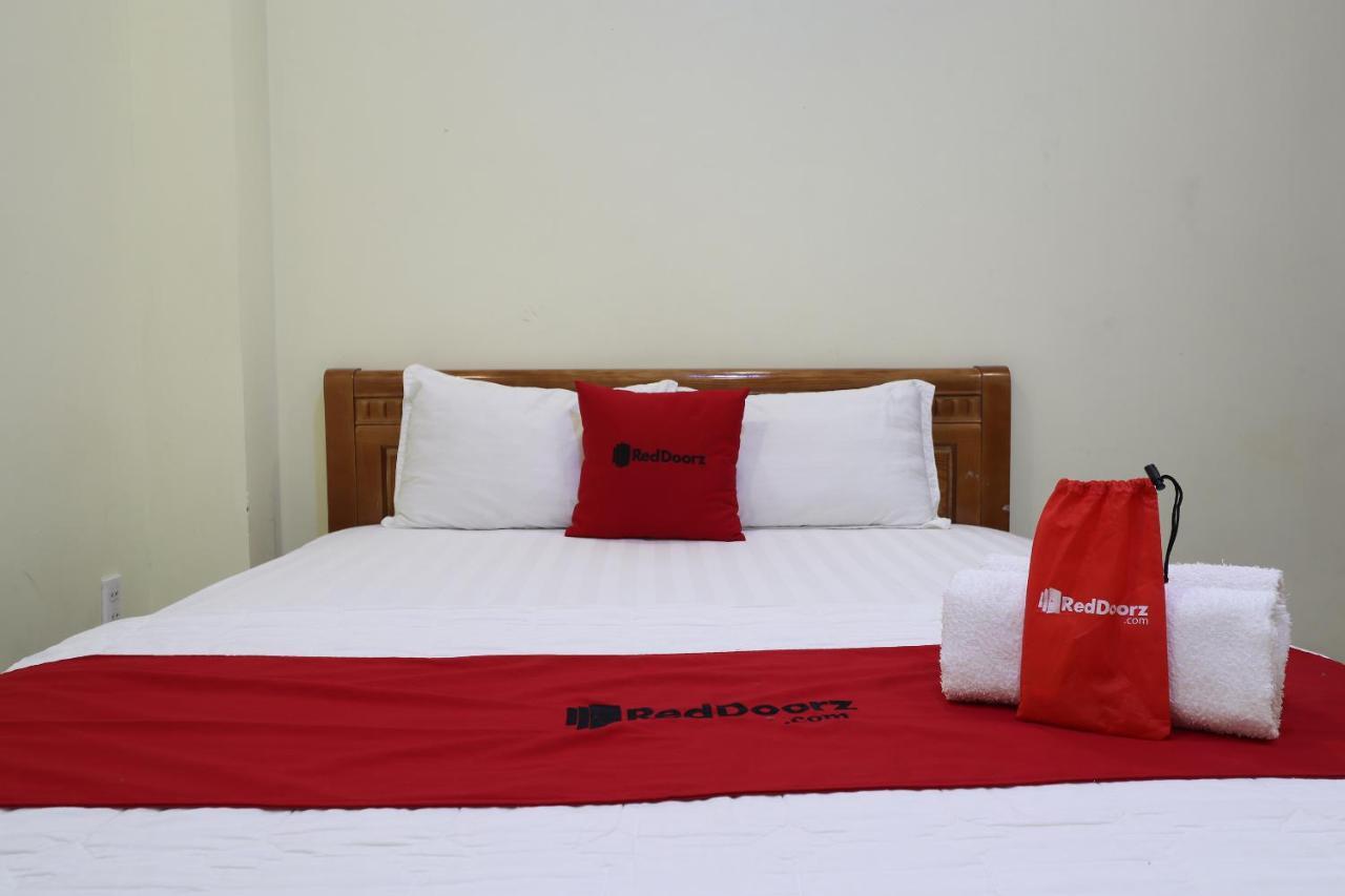 Reddoorz Plus @ Dong Den Street Hotell Ho Chi Minh-byen Eksteriør bilde