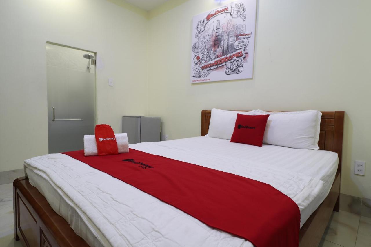 Reddoorz Plus @ Dong Den Street Hotell Ho Chi Minh-byen Eksteriør bilde
